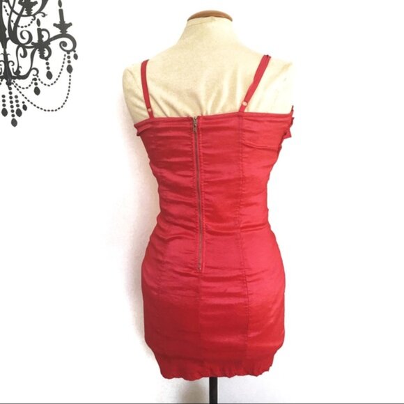 Fuschia fitted dress with pleated details - Picture 9 of 10